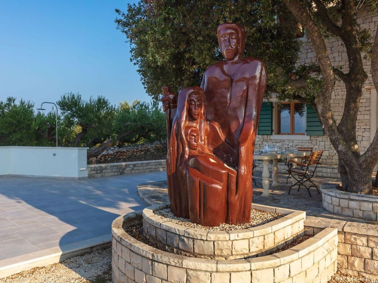 Villa Dubrava Tranquil Retreat Nestled In An Olive Grove For Serene Escapes Пучишча Экстерьер фото